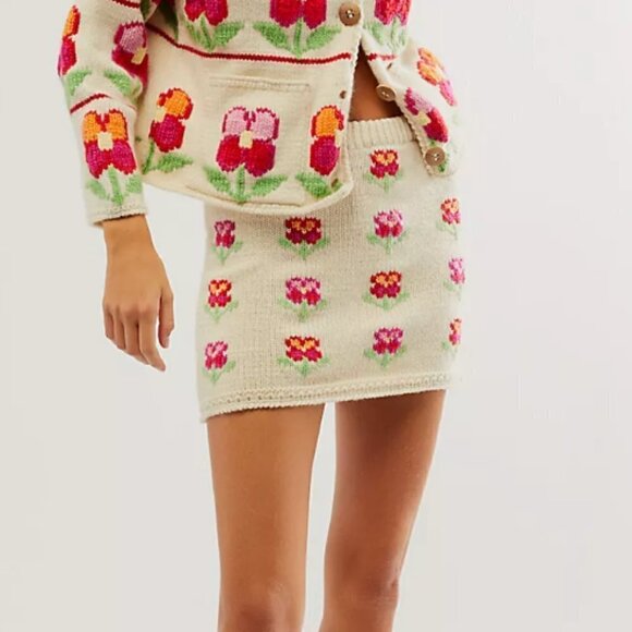 NWT Tach Free People Elsa Carola Knit Floral Mini Skirt Creme Sz M - Picture 1 of 7